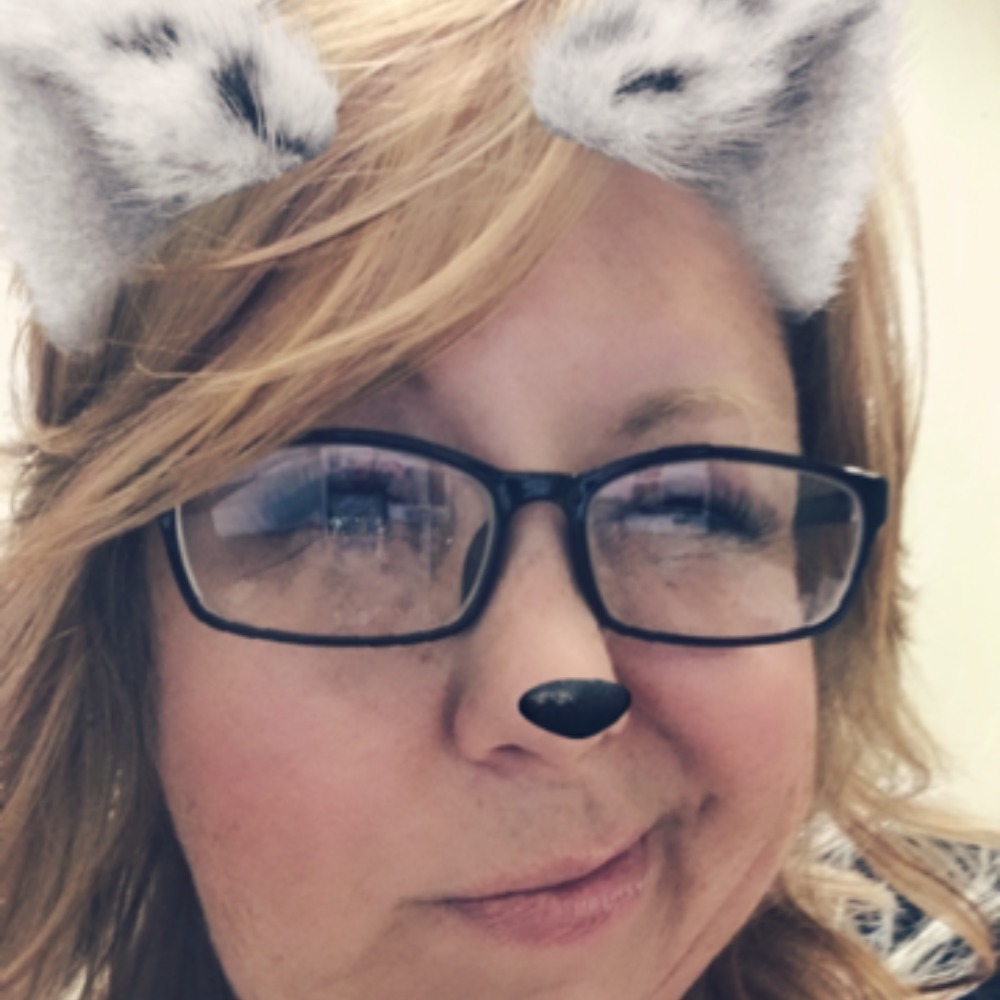 Meet your Posher, Dee